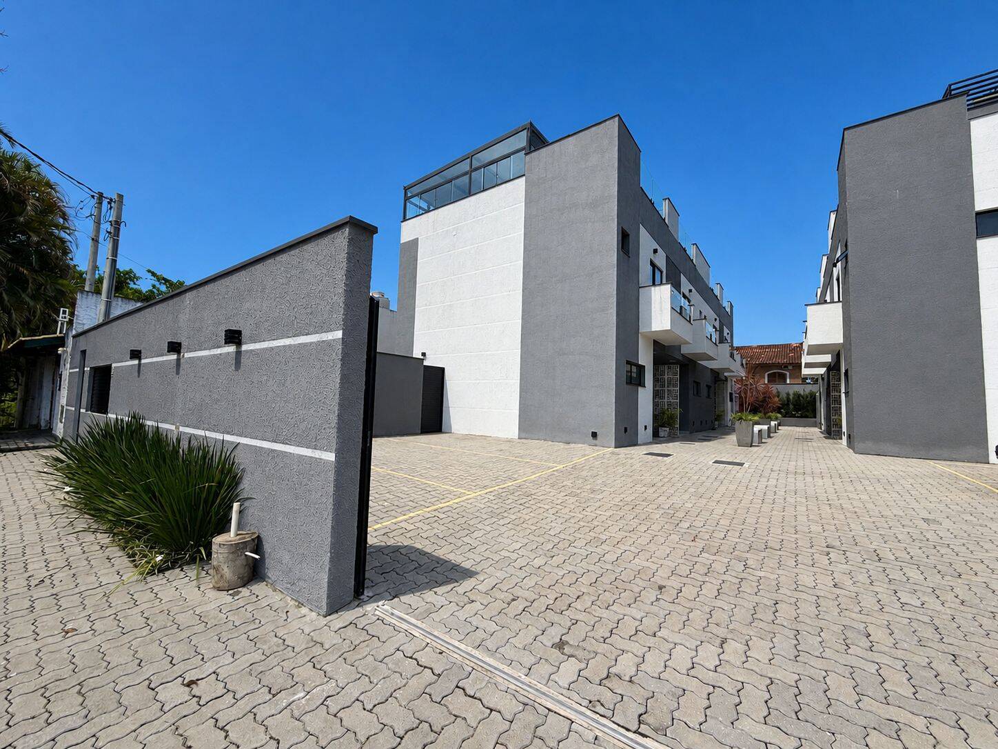 #RES16 - Casa para Venda em Caraguatatuba - SP