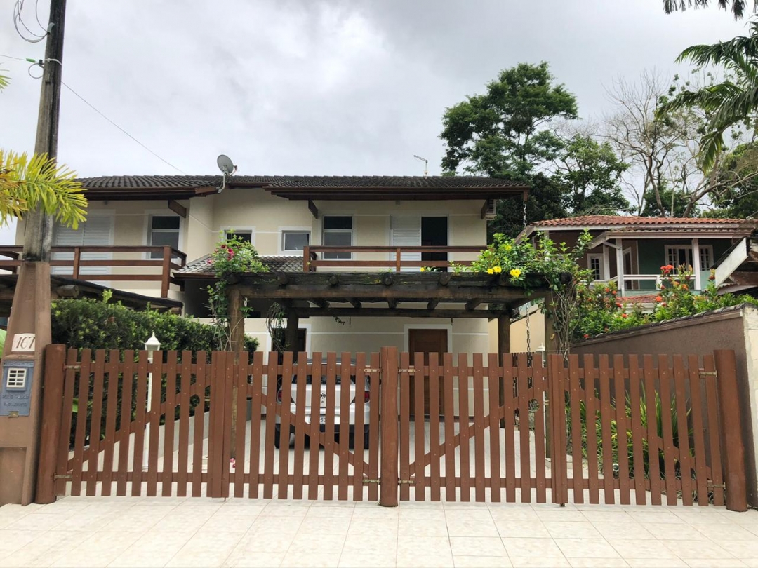 #MV563 - Casa em condomínio para Temporada em Caraguatatuba - SP