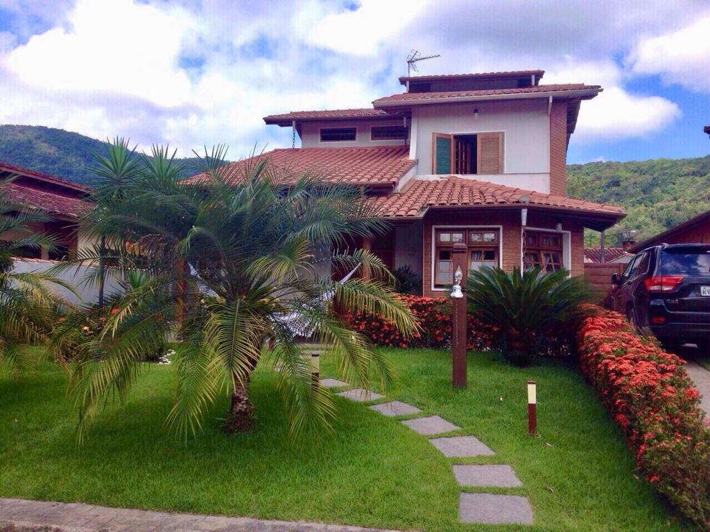 #MV565 - Casa em condomínio para Temporada em Caraguatatuba - SP