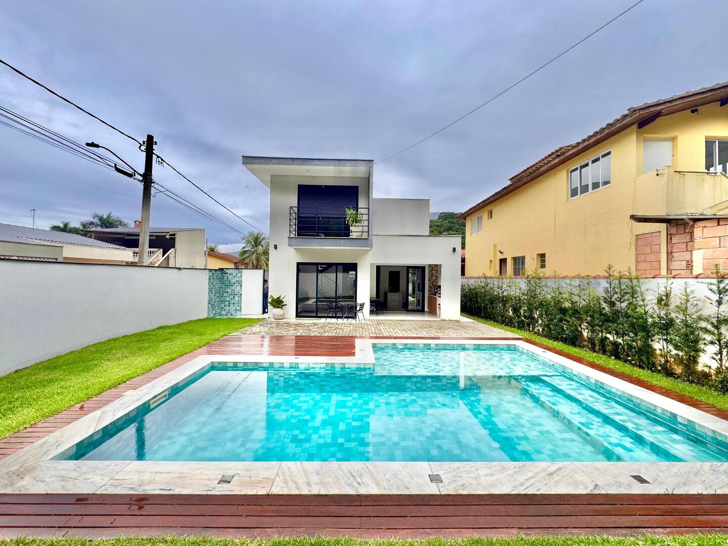 #521 - Casa em condomínio para Venda em Caraguatatuba - SP