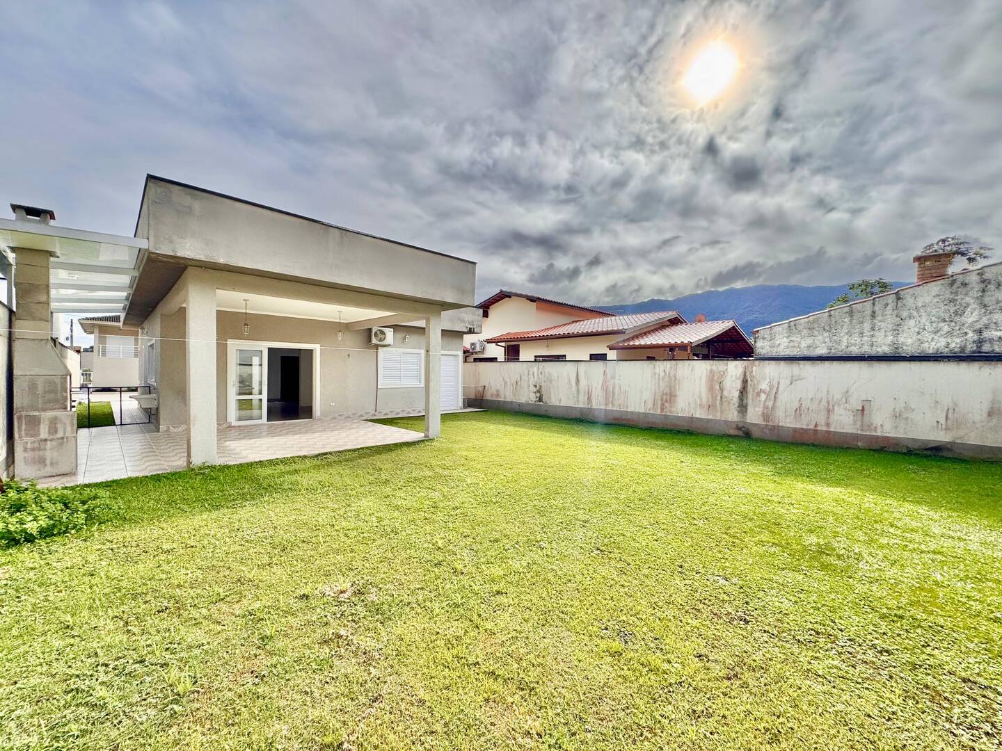 #MV818 - Casa em condomínio para Venda em Caraguatatuba - SP