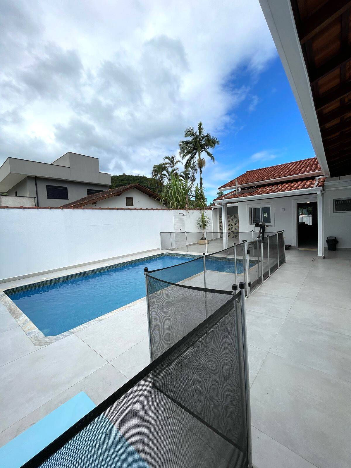 #RES005 - Casa para Venda em Caraguatatuba - SP