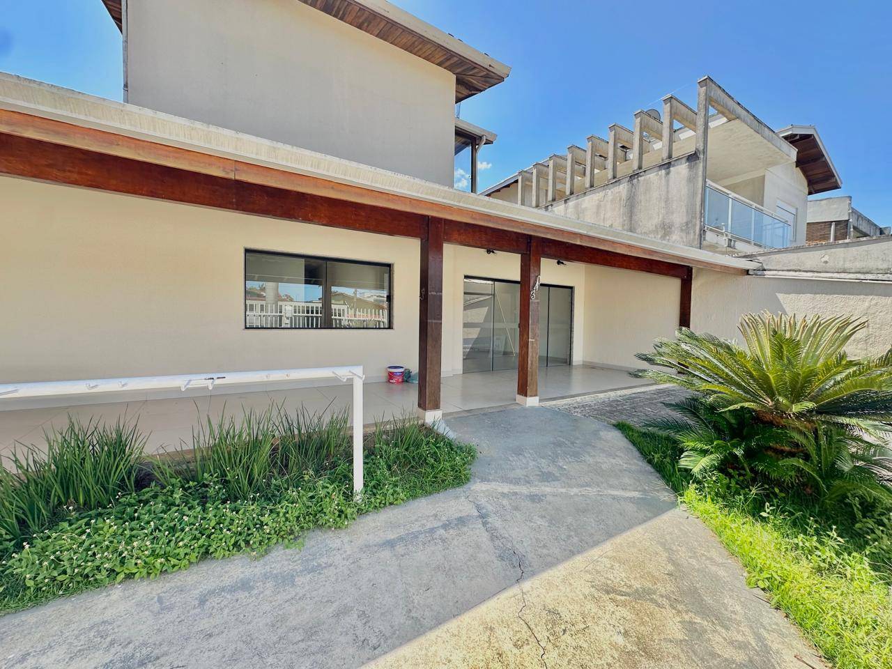 #CO002 - Sala para Locação em Caraguatatuba - SP