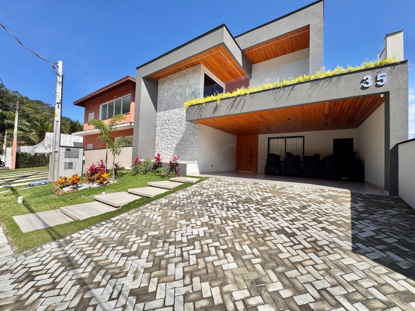 #MV910 - Casa em condomínio para Venda em Caraguatatuba - SP