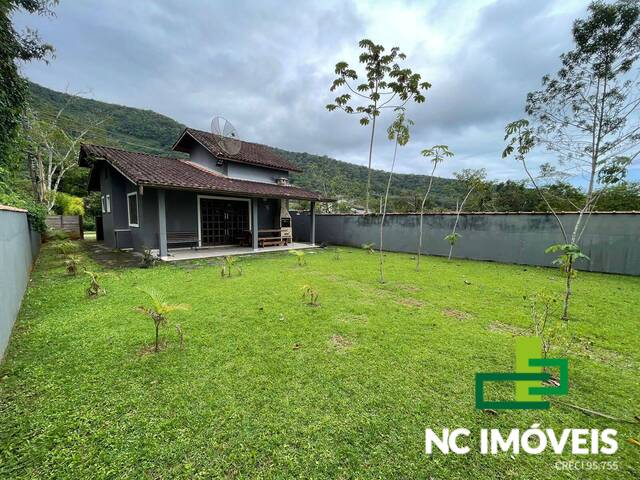 Casa em condomínio para Venda em Caraguatatuba - 2