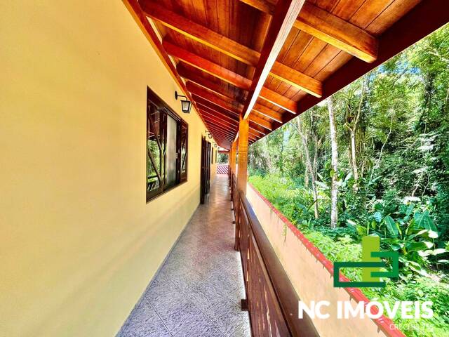 Casa em condomínio para Venda em Caraguatatuba - 2