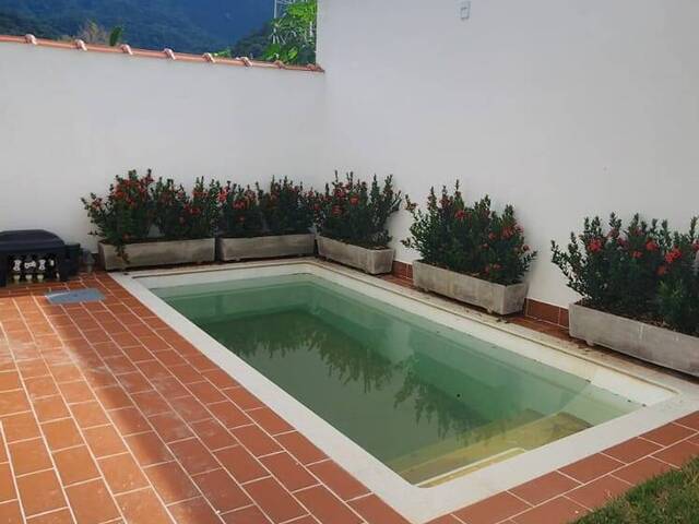 Casa para Venda em Caraguatatuba - 4