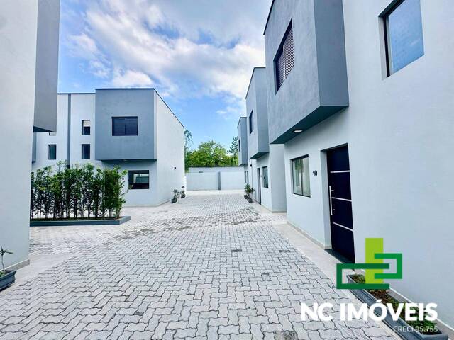 Venda em Capricórnio I - Caraguatatuba