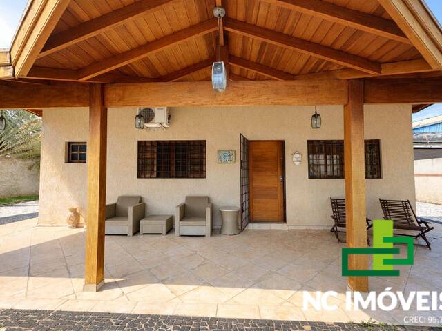 #RES11 - Casa para Venda em Caraguatatuba - SP - 2